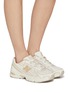 模特儿示范图 - 点击放大 - NEW BALANCE - 740 Low Top Women's Sneakers