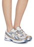 模特儿示范图 - 点击放大 - NEW BALANCE - 740 Low Top Women's Sneakers