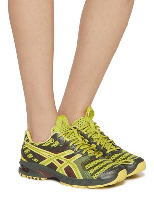 模特儿示范图 - 点击放大 - ASICS - x Kiko Kostadinov UB9-S GEL-DS 14 Low Top Women's Sneakers