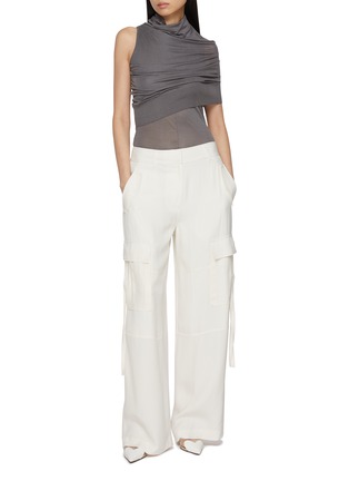 模特儿示范图 - 点击放大 - SHARON WAUCHOB - Rachel Asymmetrical Draped Silk Knit Top