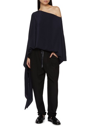 模特儿示范图 - 点击放大 - SHARON WAUCHOB - Monique Silk Cape