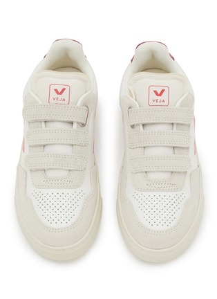 模特儿示范图 - 点击放大 - VEJA - Small V-90 Low Top Kids' Sneakers