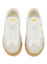 模特儿示范图 - 点击放大 - VEJA - Small Volley Low Top Kids' Sneakers