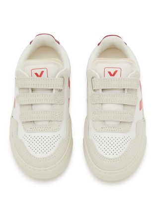 模特儿示范图 - 点击放大 - VEJA - Small V-90 Low Top Toddlers' Sneakers