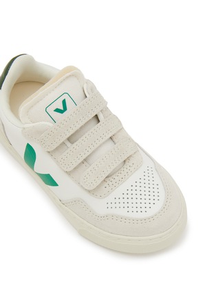 细节 - 点击放大 - VEJA - Small V-90 Low Top Toddlers' Sneakers