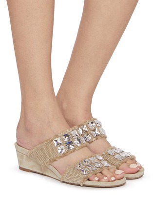 模特儿示范图 - 点击放大 - PEDRO GARCÍA - Wendy 45 Swarovski Crystal Embellished Wedge Sandals
