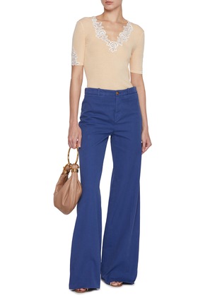 模特儿示范图 - 点击放大 - CHLOÉ - Floral Guipure Wool Knit Top