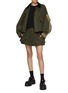 模特儿示范图 - 点击放大 - SACAI - Flap Pocket Cotton Blend Shorts