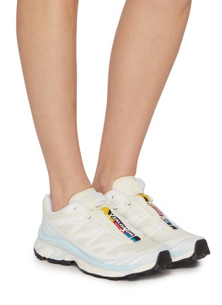模特儿示范图 - 点击放大 - SALOMON - XT-6 Low Top Women's Sneakers