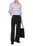 模特儿示范图 - 点击放大 - BOTTEGA VENETA - Crushed Stripe Cotton Shirt