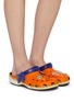 模特儿示范图 - 点击放大 - CROCS - X Dragon Ball Z Classic Clogs