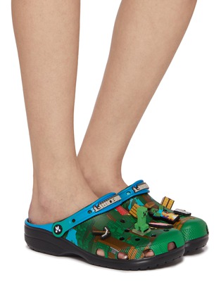 模特儿示范图 - 点击放大 - CROCS - x Minecraft Classic Clogs