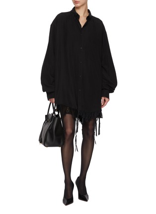 模特儿示范图 - 点击放大 - BALENCIAGA - Lingerie Hem Button Up Shirt Dress