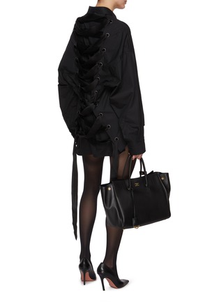 模特儿示范图 - 点击放大 - BALENCIAGA - Lace Up Back Cotton Poplin Shirt Dress
