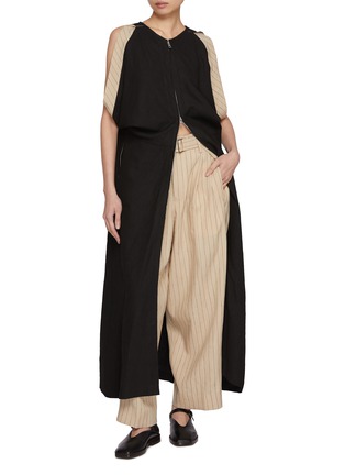 模特儿示范图 - 点击放大 - BEAUTIFUL PEOPLE - Cold Shoulder Panel Linen Maxi Dress