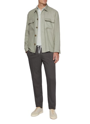 模特儿示范图 - 点击放大 - PT TORINO - Diagonal Zippered Back Pocket Jogger