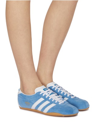 模特儿示范图 - 点击放大 - ADIDAS - 女款 TOKYO 系带运动鞋