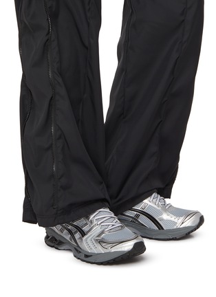模特儿示范图 - 点击放大 - ASICS - x Urban Research Gel-Kayano 14 Men's Sneakers