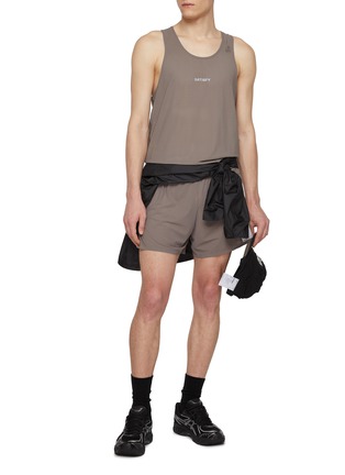 模特儿示范图 - 点击放大 - SATISFY - Space‑O™ Singlet