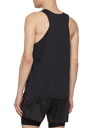 背面 - 点击放大 - SATISFY - AuraLite™ Tech Singlet