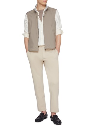 模特儿示范图 - 点击放大 - EQUIL - Stretch Microfiber Vest