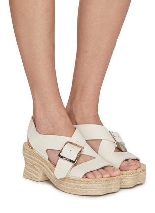 模特儿示范图 - 点击放大 - LOEWE - Petal Espadrille Platform Leather Sandals