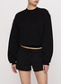 模特儿示范图 - 点击放大 - SKIMS - COTTON FLEECE 松紧腰短裤