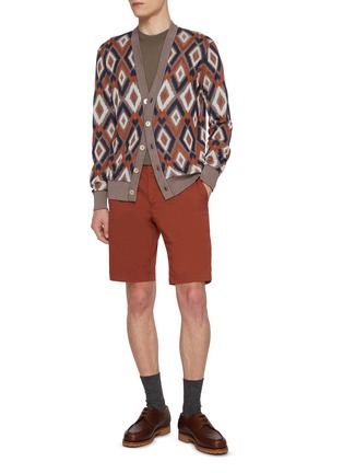 模特儿示范图 - 点击放大 - PT TORINO - Techno Stretch Bermuda Cotton Shorts