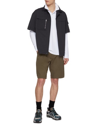 模特儿示范图 - 点击放大 - MANORS - Greenskeeper Double Pleated Shorts