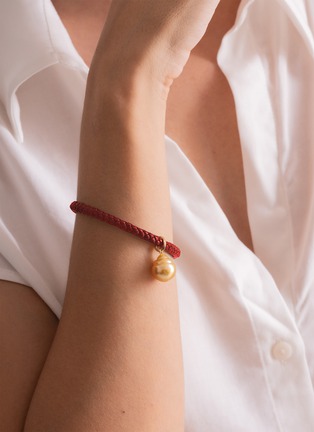 细节 - 点击放大 - JEWELMER - Mon Secret Golden South Sea Pearl 18K Gold Leather Cord Bracelet