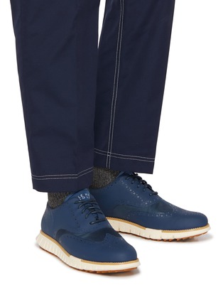 模特儿示范图 - 点击放大 - COLE HAAN - ZERØGRAND Remastered Wingtip Golf Shoes