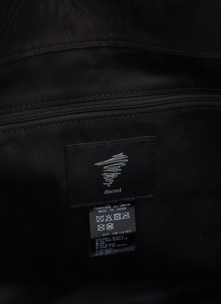细节 - 点击放大 - DISCORD YOHJI YAMAMOTO - 拉链皮革单肩包