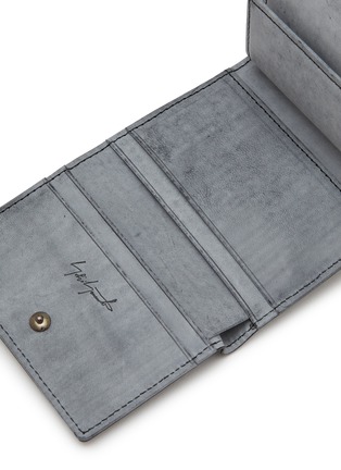 细节 - 点击放大 - DISCORD YOHJI YAMAMOTO - Trifold Leather Wallet