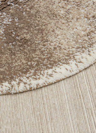 细节 –点击放大 - ABYSS & HABIDECOR - Small Stone Bath Rug — Linen