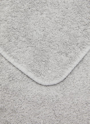 细节 –点击放大 - ABYSS & HABIDECOR - Super Pile Bath Towel — Platinum