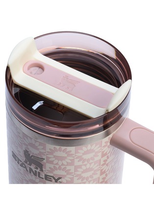 细节 –点击放大 - STANLEY - The Quencher H2.0 Flowstate™ Tumbler 30 Oz — Peach Whip Sunflower