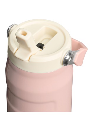 细节 –点击放大 - STANLEY - The IceFlow™ AeroLight Flip Straw Lid Bottle 24 Oz — Peach Whip Gloss