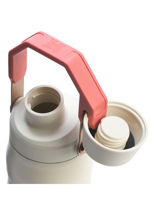 细节 –点击放大 - STANLEY - The IceFlow™ AeroLight Fast Flow Lid Bottle 24 Oz — Cream Rose Gold