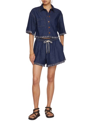 模特儿示范图 - 点击放大 - ZIMMERMANN - Rhiannon Drawstring Frayed Denim Shorts