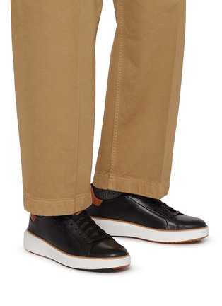 模特儿示范图 - 点击放大 - COLE HAAN - GrandPrø Topspin Leather Golf Shoes