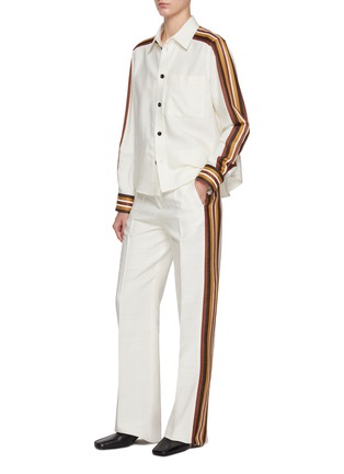 模特儿示范图 - 点击放大 - BOTTEGA VENETA - Side Stripe Pants