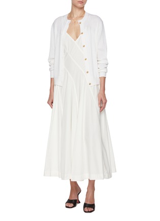 模特儿示范图 - 点击放大 - BOTTEGA VENETA - Knot Button Thin Wool Cardigan