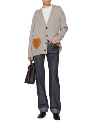 模特儿示范图 - 点击放大 - BOTTEGA VENETA - Intrecciato Heart Patch Cardigan