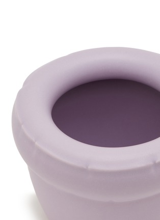 细节 –点击放大 - HOME STUDYO - Louis Ceramic Planter — Lila Matte