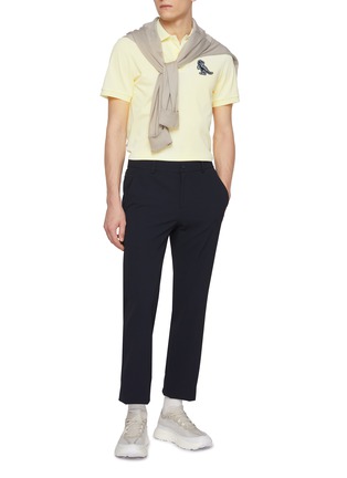 模特儿示范图 - 点击放大 - SOUTHCAPE - Dinosaur Patch Buttoned Polo Shirt