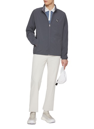 模特儿示范图 - 点击放大 - SOUTHCAPE - Cropped Logo Waistband Pants