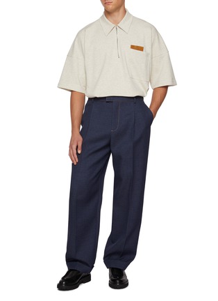 模特儿示范图 - 点击放大 - BOTTEGA VENETA - Intrecciato Pocket Insert Cotton T-shirt