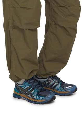 模特儿示范图 - 点击放大 - ASICS - UB10-S Gel-Kayano 20 Men's Sneakers