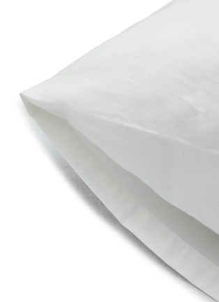 细节 –点击放大 - HÄSTENS - Cotton Pillowcase — White