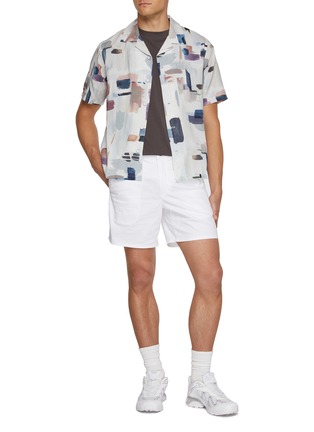 模特儿示范图 - 点击放大 - RAG & BONE - Avery Printed Shirt